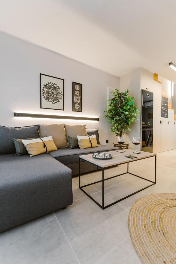 Manolis Loft Apartment, Rhodes Town Rhodes City Exterior foto